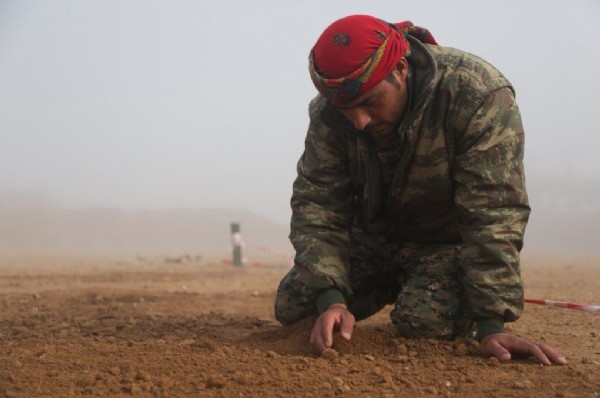 ABD'den YPG'ye bomba eğitimi